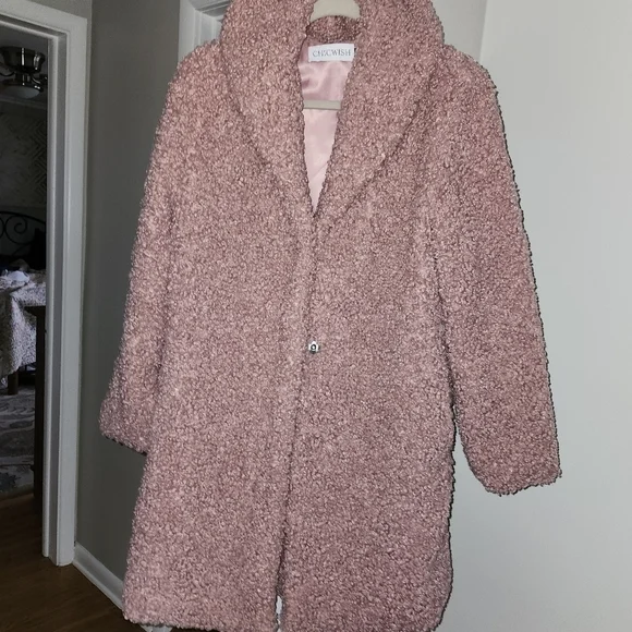 Chicwish Adorable warm and cozy knee length coat - Picture 2 of 5
